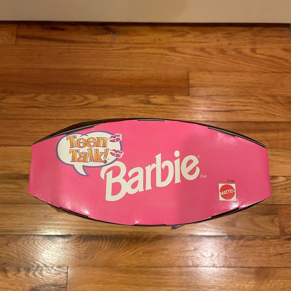 ❗️NEW❗️Teen Talk Barbie - Picture 2 of 3
